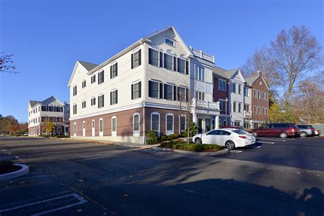 spinnaker station apartments